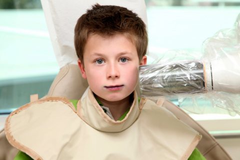 dentista boygettingdentalxrays babyteeth 480x321 1