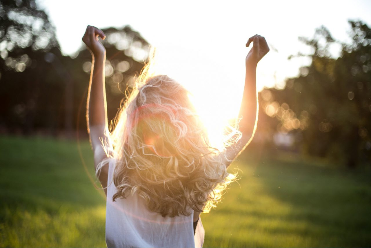 dentista woman sunshine 1280x855 1